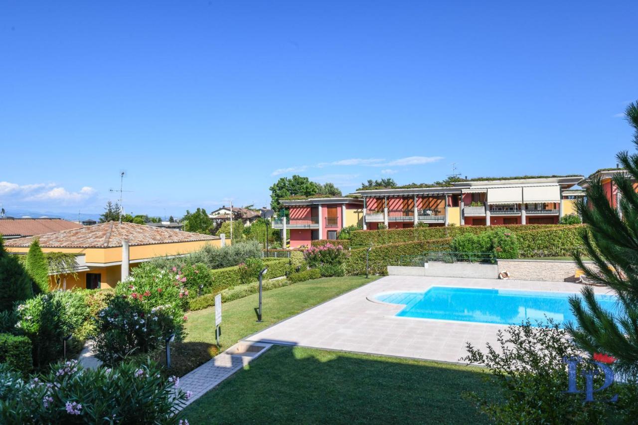 Desenzanoloft Official Partner Marriott Homes & Villas -Butterfly And 5 Pools Family Apartment Desenzano del Garda Eksteriør bilde