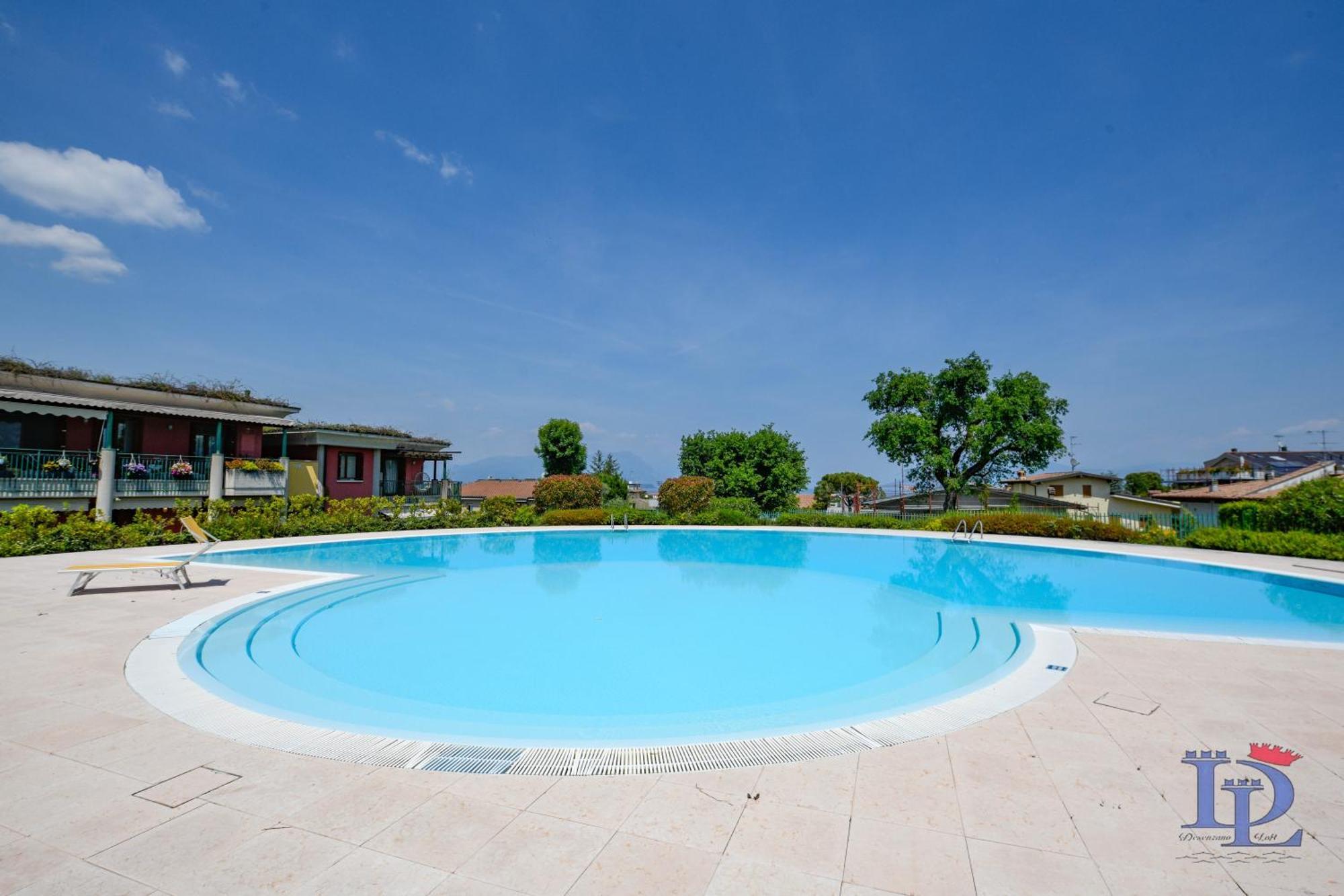 Desenzanoloft Official Partner Marriott Homes & Villas -Butterfly And 5 Pools Family Apartment Desenzano del Garda Eksteriør bilde